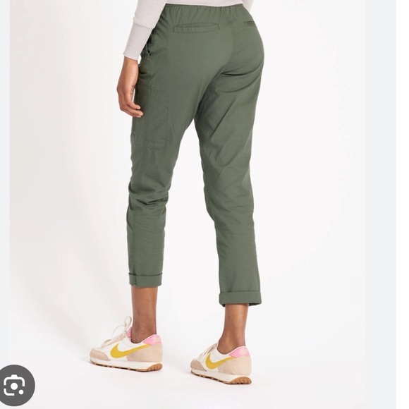 Vuori Green Ripstop Cropped Pants - Picture 3 of 8